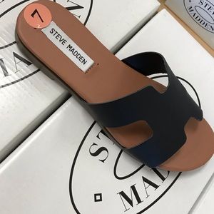 Steve Madden sandal